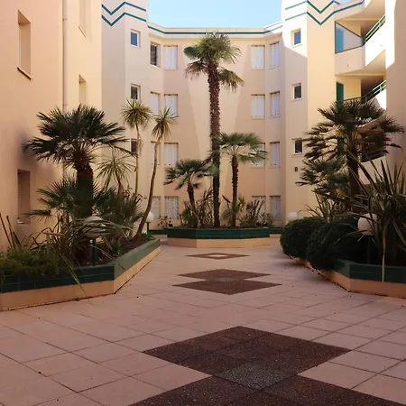 Apartmán De 47m² Avec Terrasse Face A La Mer, 6 Personnes - Fr-1-472a-226