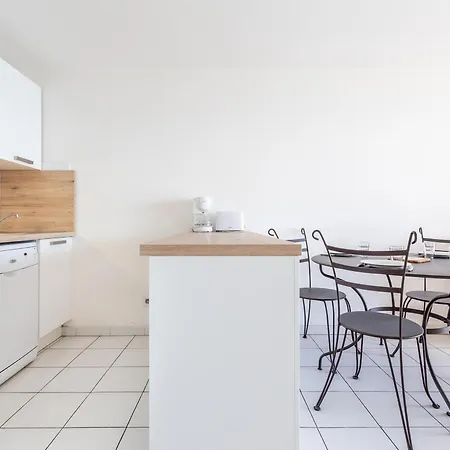 Apartmán De 47m² Avec Terrasse Face A La Mer, 6 Personnes - Fr-1-472a-226 Sète