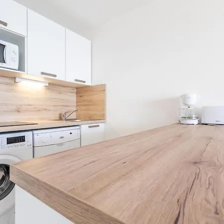 Apartmán De 47m² Avec Terrasse Face A La Mer, 6 Personnes - Fr-1-472a-226 *